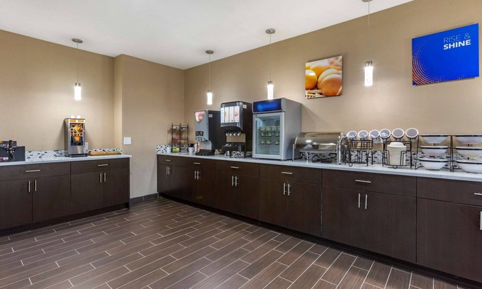Northeast Heights Hotel | Comfort Inn & Suites Alameda at Albuquerque Balloon Fiesta Park