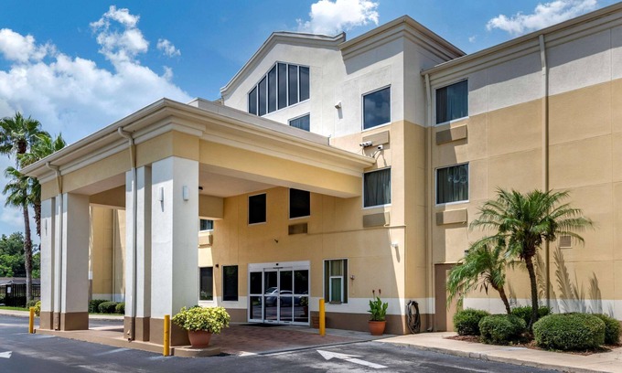 DeLand Hotel | Comfort Inn & Suites DeLand - near University