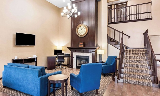 Heath Hotel | Comfort Inn & Suites Heath - Newark South