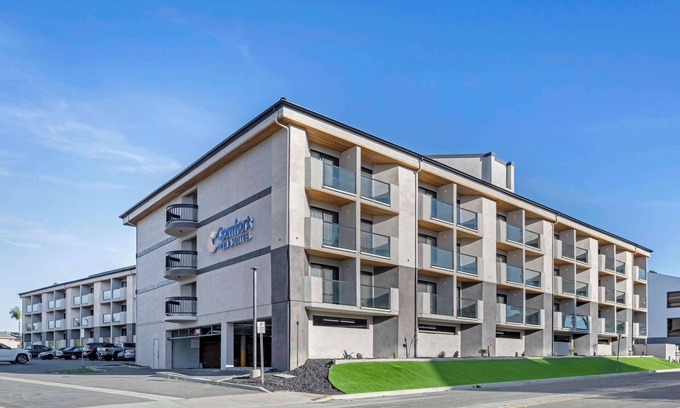 Lake Forest Hotel | Comfort Inn & Suites Irvine Spectrum
