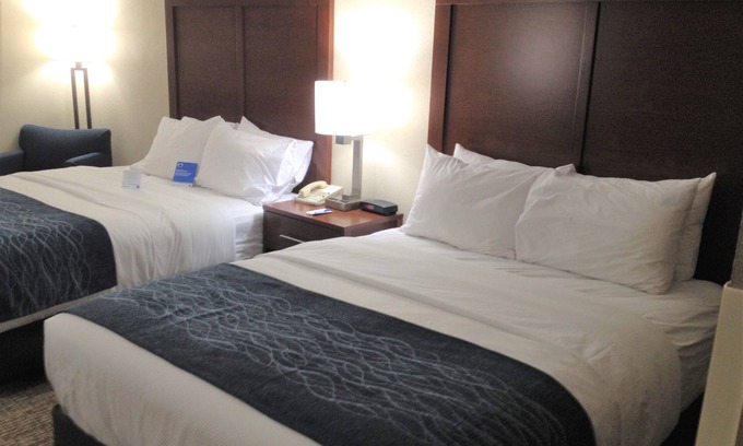 Junction City Hotel | Comfort Inn & Suites Junction City - near Fort Riley