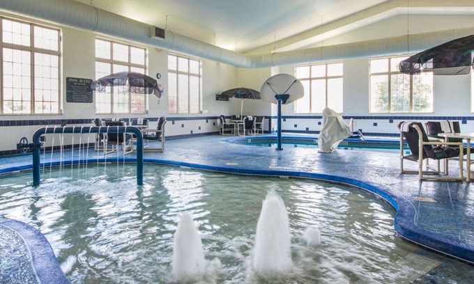 Morrisonville Hotel | Comfort Inn & Suites Madison North