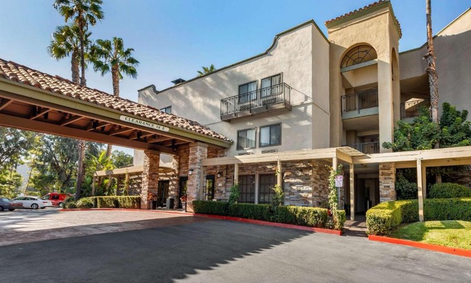 Santa Ana Hotel | Comfort Inn & Suites Orange County John Wayne Airport