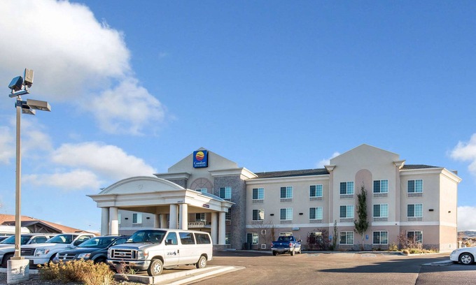 Rock Springs Hotel | Comfort Inn & Suites Rock Springs - Green River