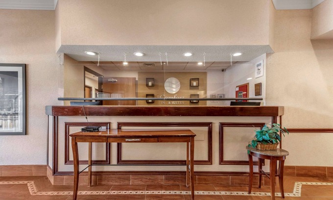 Streetsboro Hotel | Comfort Inn & Suites Streetsboro - Kent