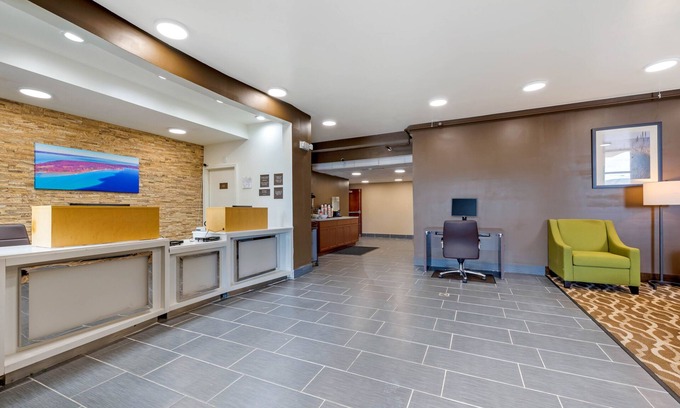 Michigan City Hotel | Comfort Inn & Suites