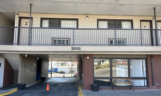 Lincoln Hotel | Comfort Stay Inn