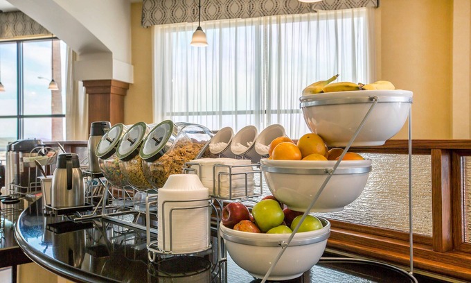 Barstow Hotel | Comfort Suites Barstow near I-15
