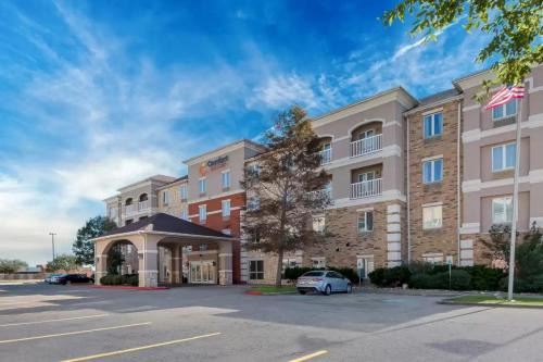 Central City Hotel | Comfort Suites Corpus Christi Central