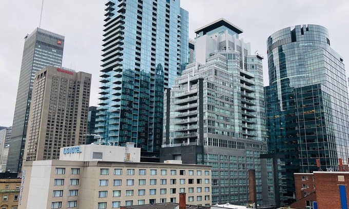 Downtown Montreal Hotel | Comfort Suites Downtown