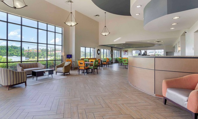 Kodak Hotel | Comfort Suites Kodak Sevierville