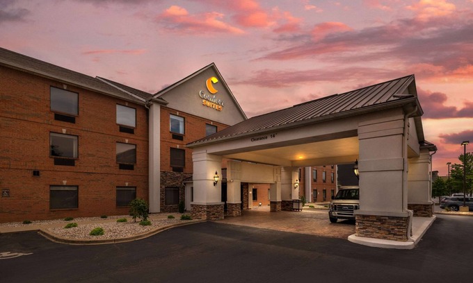 Buechel Hotel | Comfort Suites Louisville Airport