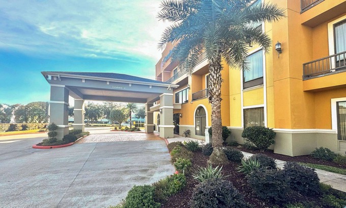 Westchase Hotel | Comfort Suites Westchase Houston Energy Corridor