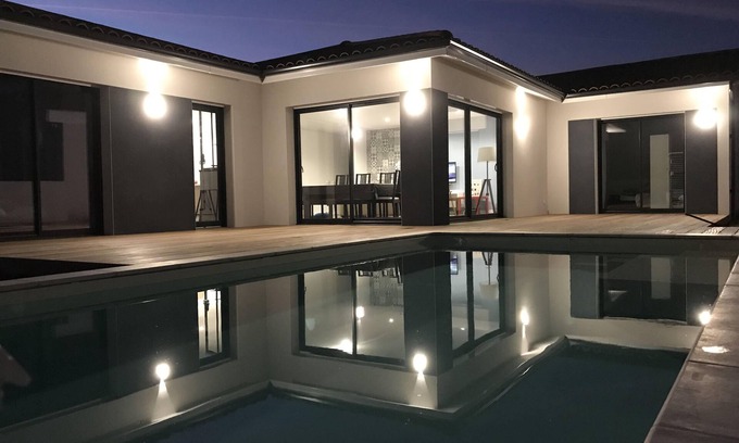 Saint-Vincent-de-Paul House | Comfortable villa with swimming pool, close to all amenities.