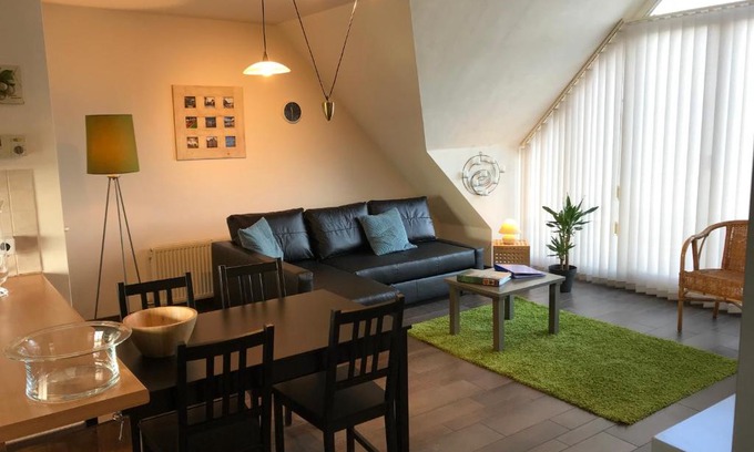 Turnhout Apartment | Comfortabel dakappartement met zicht op jachthaven