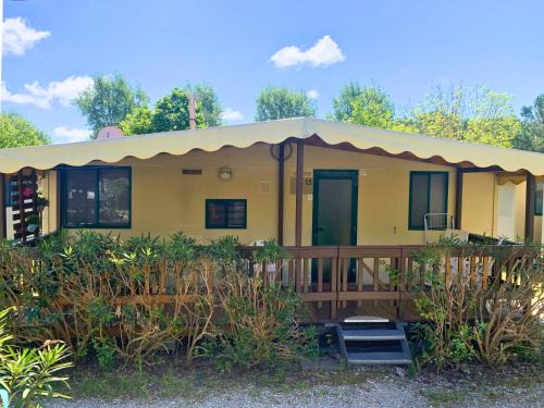 Viareggio Ski Chalet | Comfortabele familie chalets met veranda incl airco dichtbij zee!
