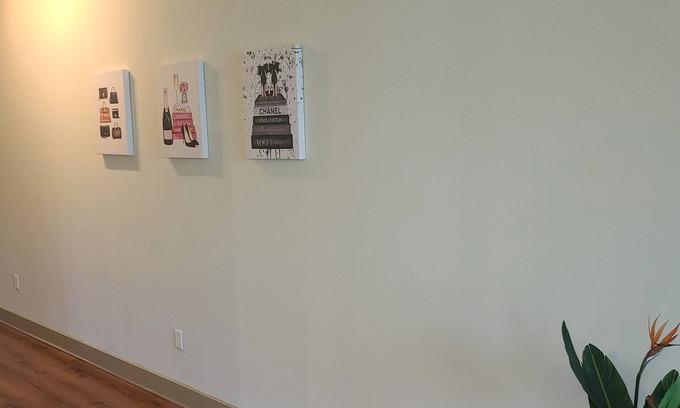 Piedmont Heights Apartment | Comfortable 1 bedroom loft with balcony & kitchen