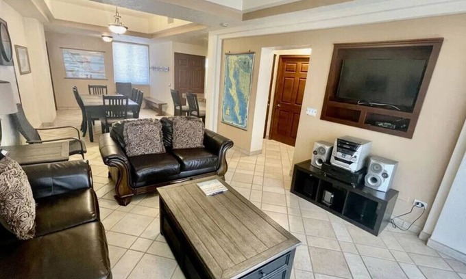 Centro Condo | Comfortable 2 Bedroom 2 Bath G201