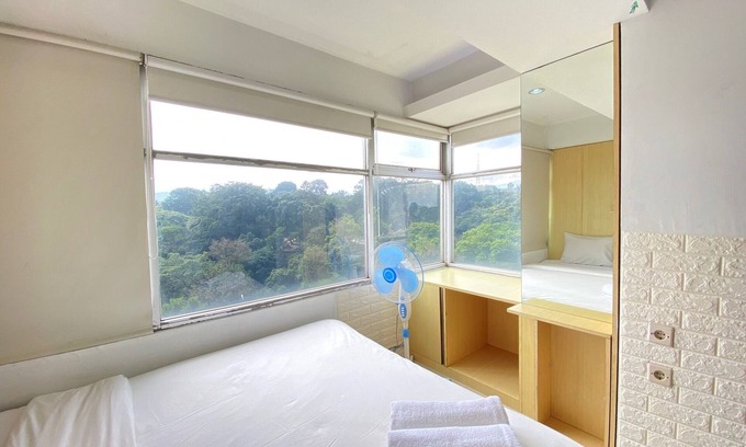 Cipaganti Apartment | Comfortable 2Br Apartment Ac In Living Room At The Jarrdin Cihampelas