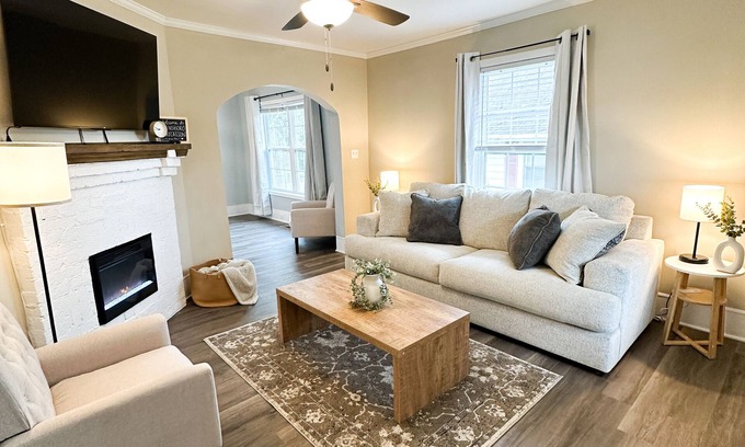 Greensboro House | Comfortable and convenient 3 bedroom 2 full bathroom home minutes from downtown!