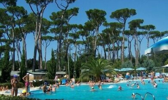 Viareggio Ski Chalet | Comfortable Campsite-chalet G10 Tuscany Near sea