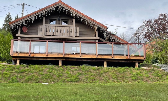 Le Tholy Cottage | Comfortable chalet with terrace and wood stove, pets allowed
