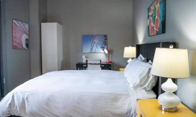 Davenport Apartment | Comfortable Downtown Studio