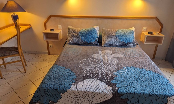 Bourbonne-les-Bains Cottage | Comfortable 3-Star Apartment with South-Facing Terrace, Near Spa and Casino