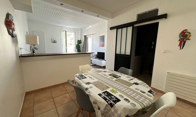 Les Sables d'Olonne Ski Chalet | Comfortable Holiday Home for 4 Guests – Les Sables-d’Olonne