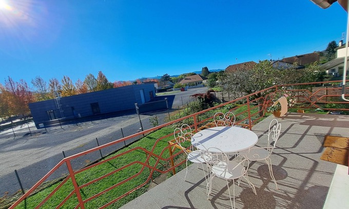 Oloron-Sainte-Marie Apartment | Comfortable apartment with parking and terraces