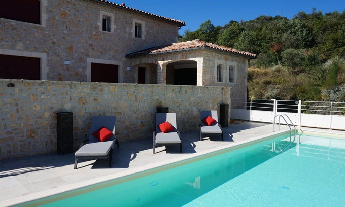 Saint-Ambroix Villa | Comfortable holiday home with private pool