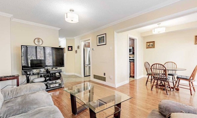Richmond Hill House | Comfortable Home in Richmond Hill