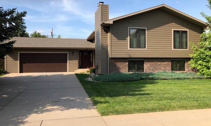 Rapid City House | Comfortable home in Rapid City for 2024 Rallly.