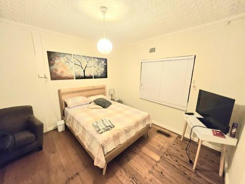 Hurlstone Park Villa | Comfortable Living Space