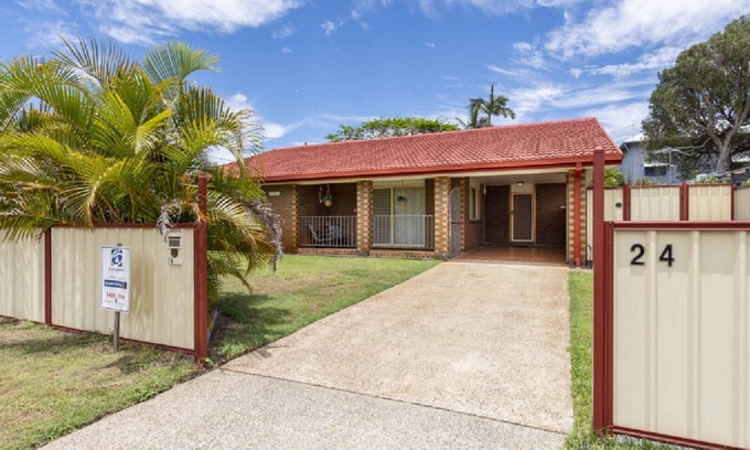 Bellara House | Comfortable Lowset Family Home