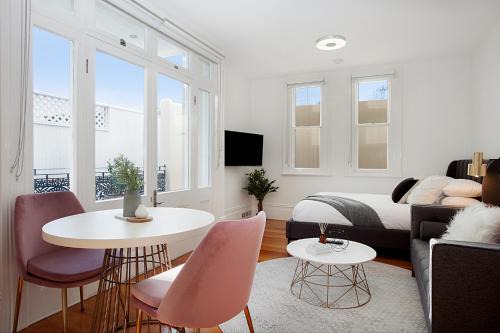 Glebe Apartment | Comfortable Renovated Studio Close To City