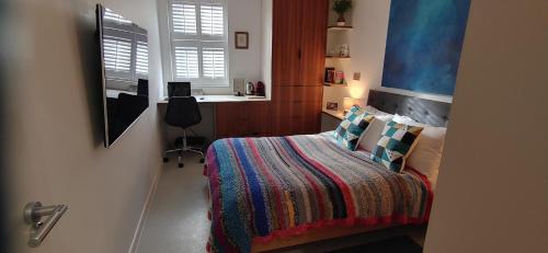 Tower Hill House | Comfortable Room With Ensuite