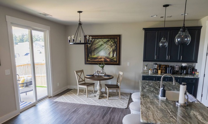 Banks County House | Comfortable & Safe country neighborhood home on a championship golf course!