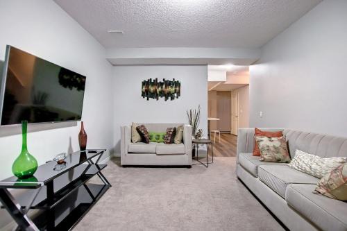 Panorama Hills Apartment | Comfortable & Spacious Basement Suite With WorkStation In Panorama