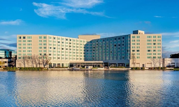 Redwood Shores House | Comfortable Stay! 2 Pet-friendly Units, Waterfront Lagoon View and Outdoor Pool!