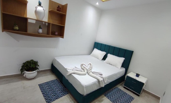 Amilcar Bed & Breakfast | Comfortable Stay !