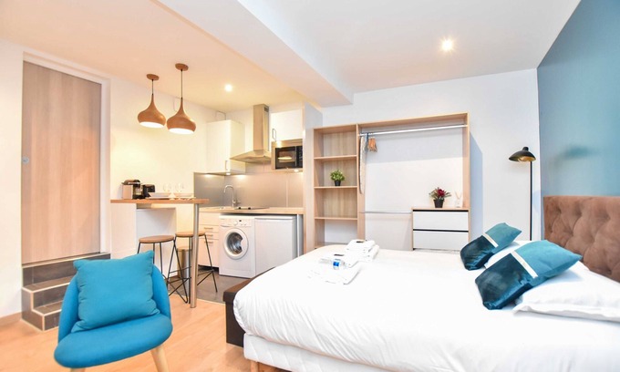 Quartier du Mail Apartment | Comfortable Studio in the Heart of Paris