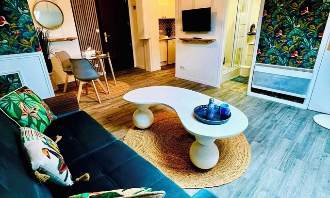 Pantin Apartment | Comfortable studio, pantin, paris. Cosy with comfort.