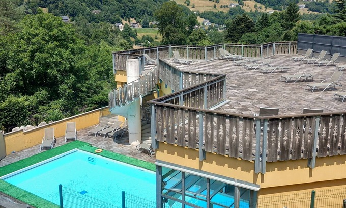 Cauterets Apartment | Comfortable T2 with balcony in residence with swimming pool