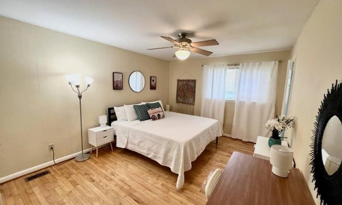 Cary House | *Comfortable Townhome * King Beds * Long Term*