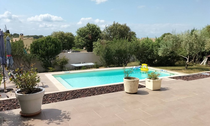 Pouzilhac Villa | Comfortable villa between vineyards and garrigue, heated swimming pool