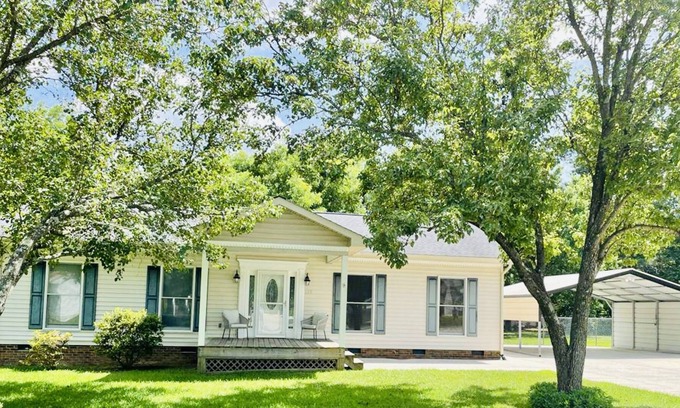 Liberty House | Comfortableand beautiful 3 Bdr 2 Bath home