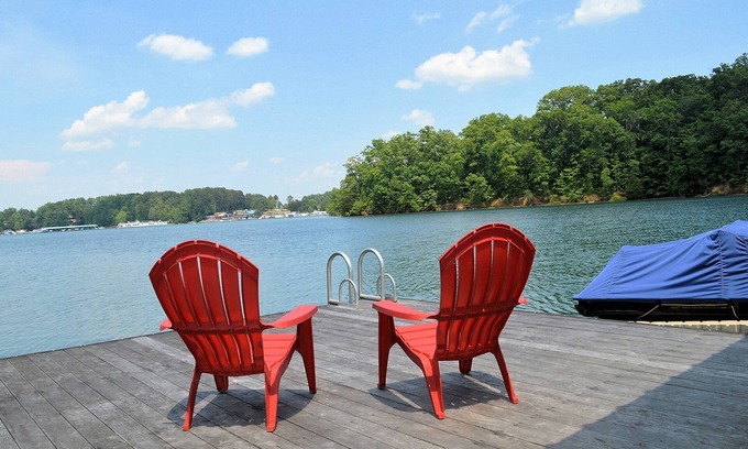 Normandy Shores House | Comfortably Designed Lake Keowee Waterfront, Minutes to Clemson- In Seneca