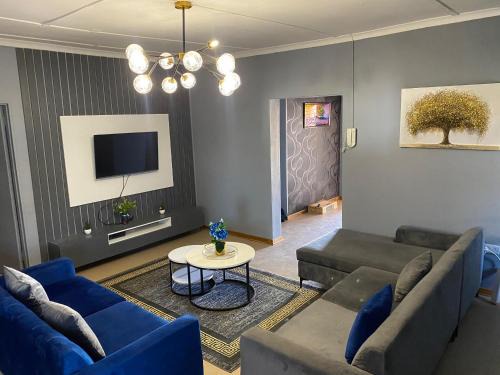 Francistown House | Comfortathome Francistown