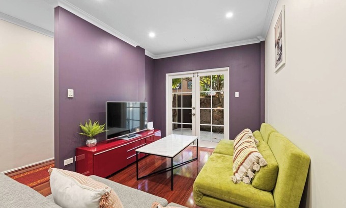 Pyrmont House | Comforting 2BR House/FishMarket&Casino-3 mins walk